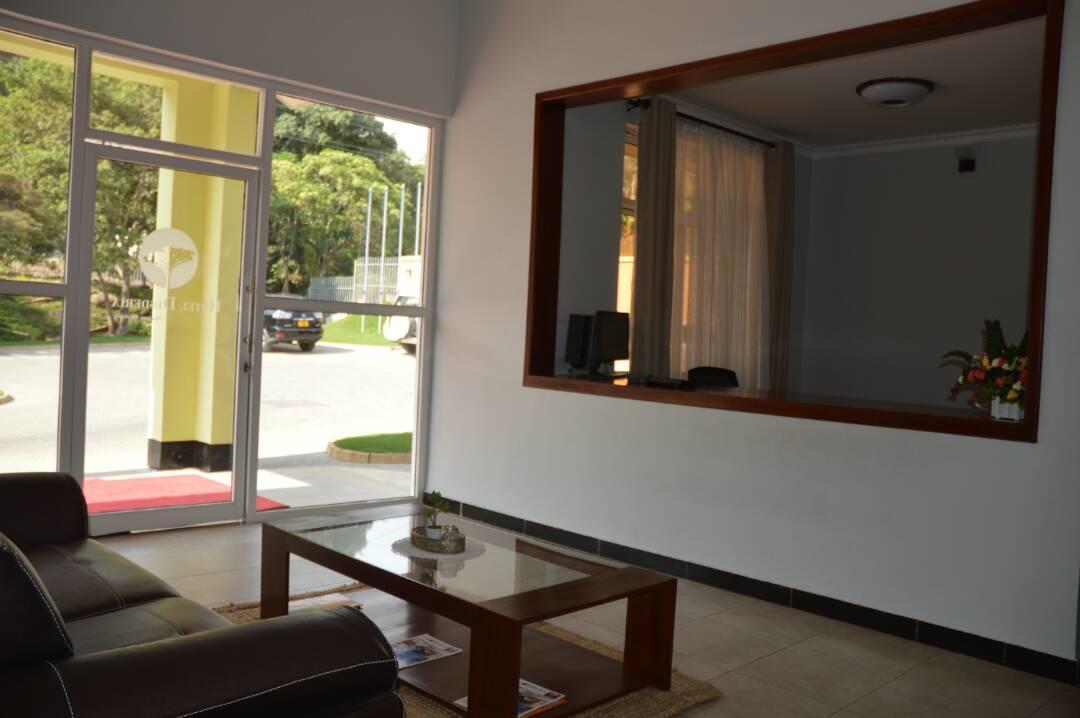 מביה Hotel Desderia מראה חיצוני תמונה