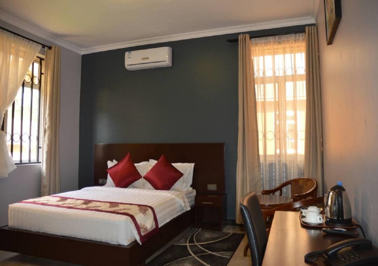 מביה Hotel Desderia מראה חיצוני תמונה
